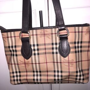 Burberry purse classic checkers